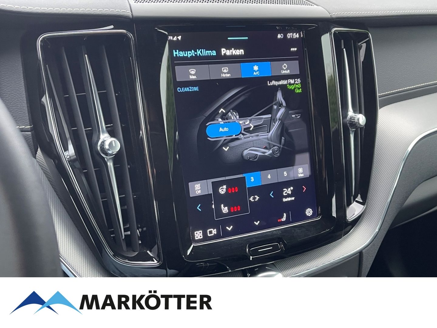 Volvo XC60 T6 AWD Recharge R Design - Samsaru's Car Outlet