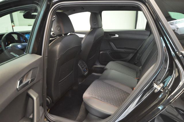Seat Leon Sportstourer 2.0 TDI FR Navi/ SHZ/ AHK/ ...