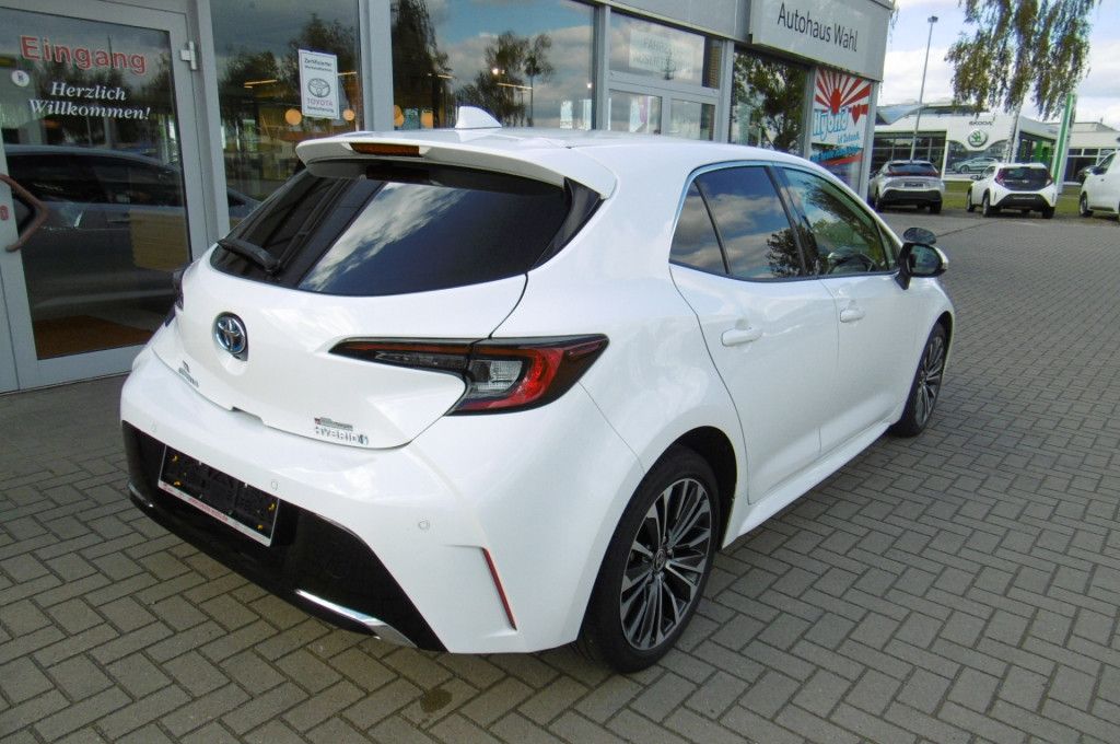 Toyota Corolla 1.8 Hybrid Team D NAVI ACC FACEL. LED