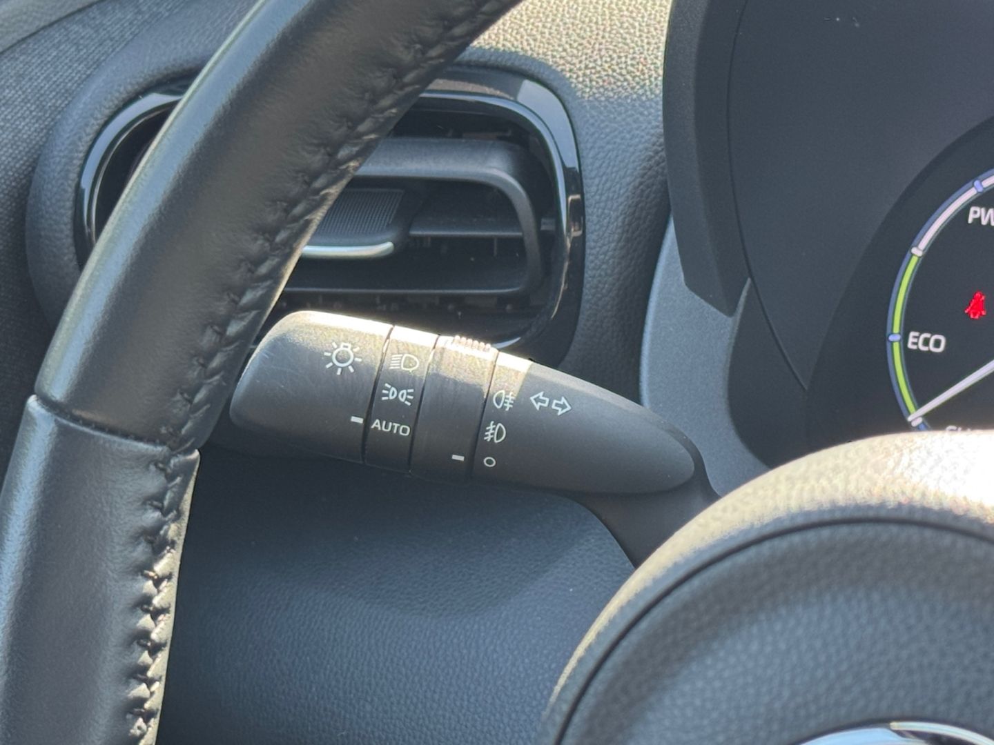 Toyota Yaris Cross Hybrid 1.5 Team D *Matrix*CAM*el Hec