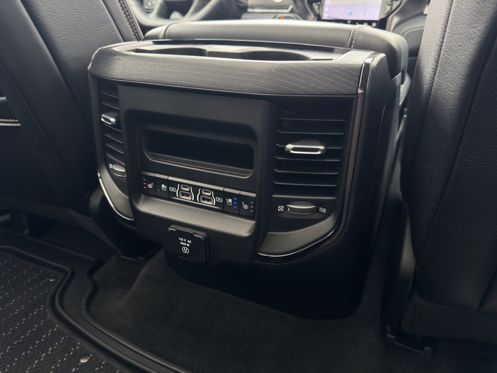 Dodge RAM Limited Night 5.7 V8 LPG/360°CAM/PANO-D/ACC/