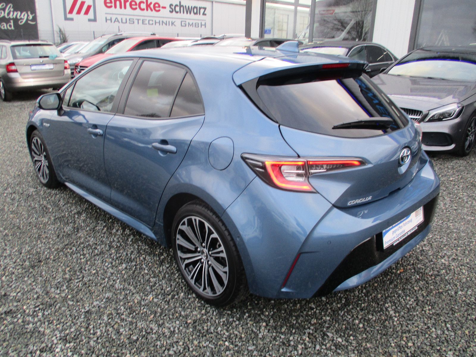 Toyota Corolla Hybrid 1.8 Club - Samsaru's Car Outlet