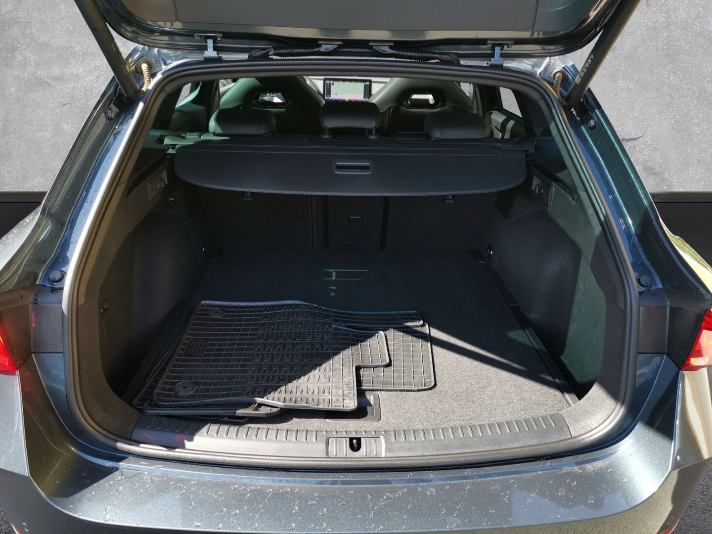 Cupra Leon Sportstourer VZ 4Drive 2.0 TSI - Samsaru's Car Outlet