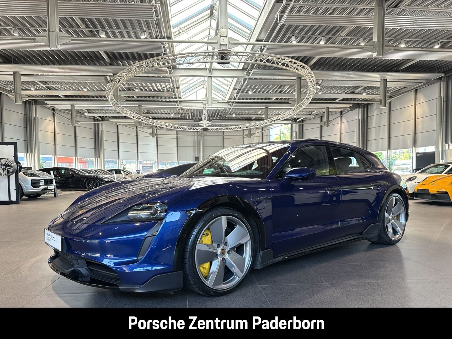 Porsche Taycan Turbo S Cross Turismo Burmester Panorama