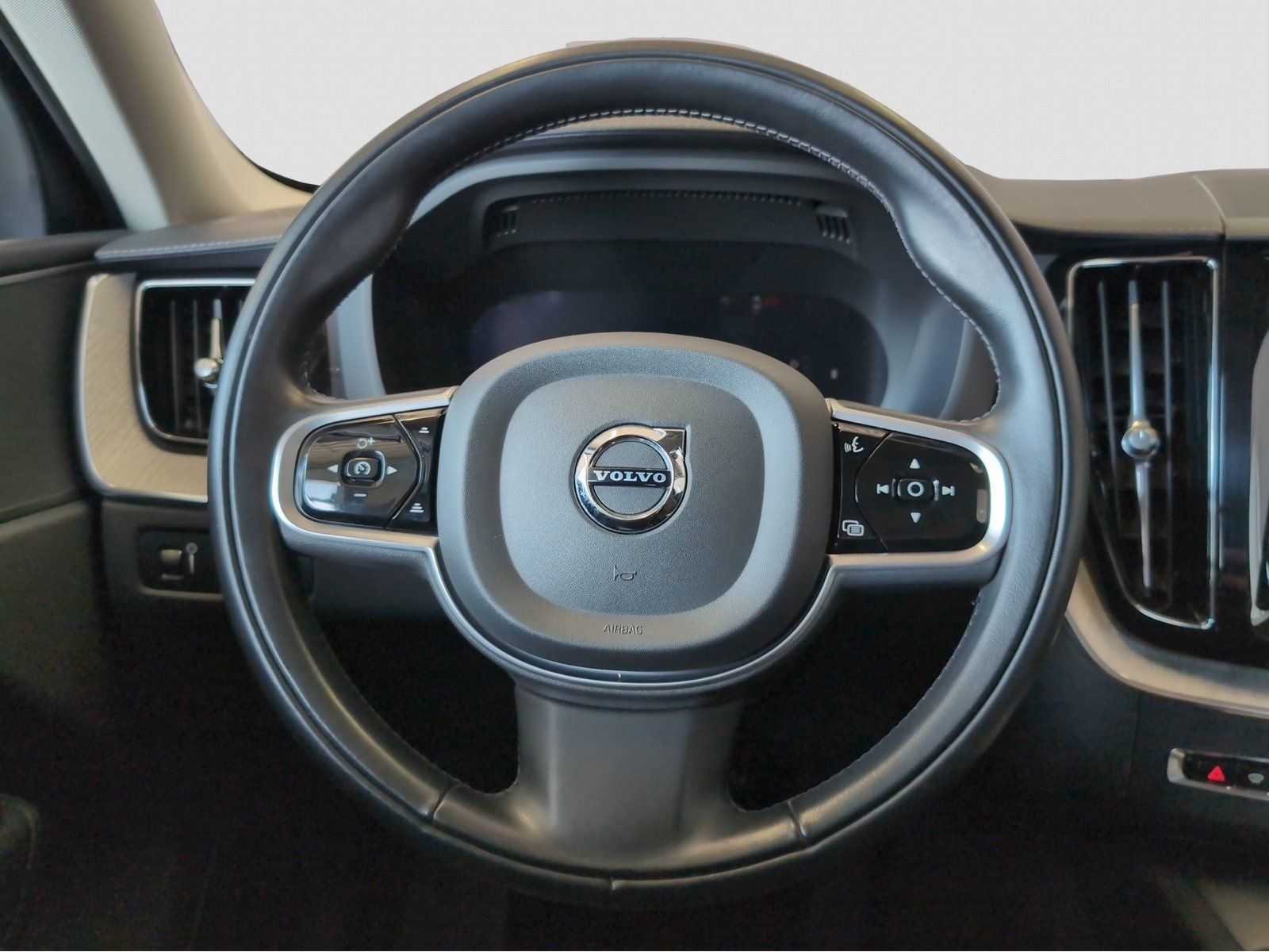 Volvo XC60+B5+AWD+Inscription+AHKsemi+abged.Scheiben++