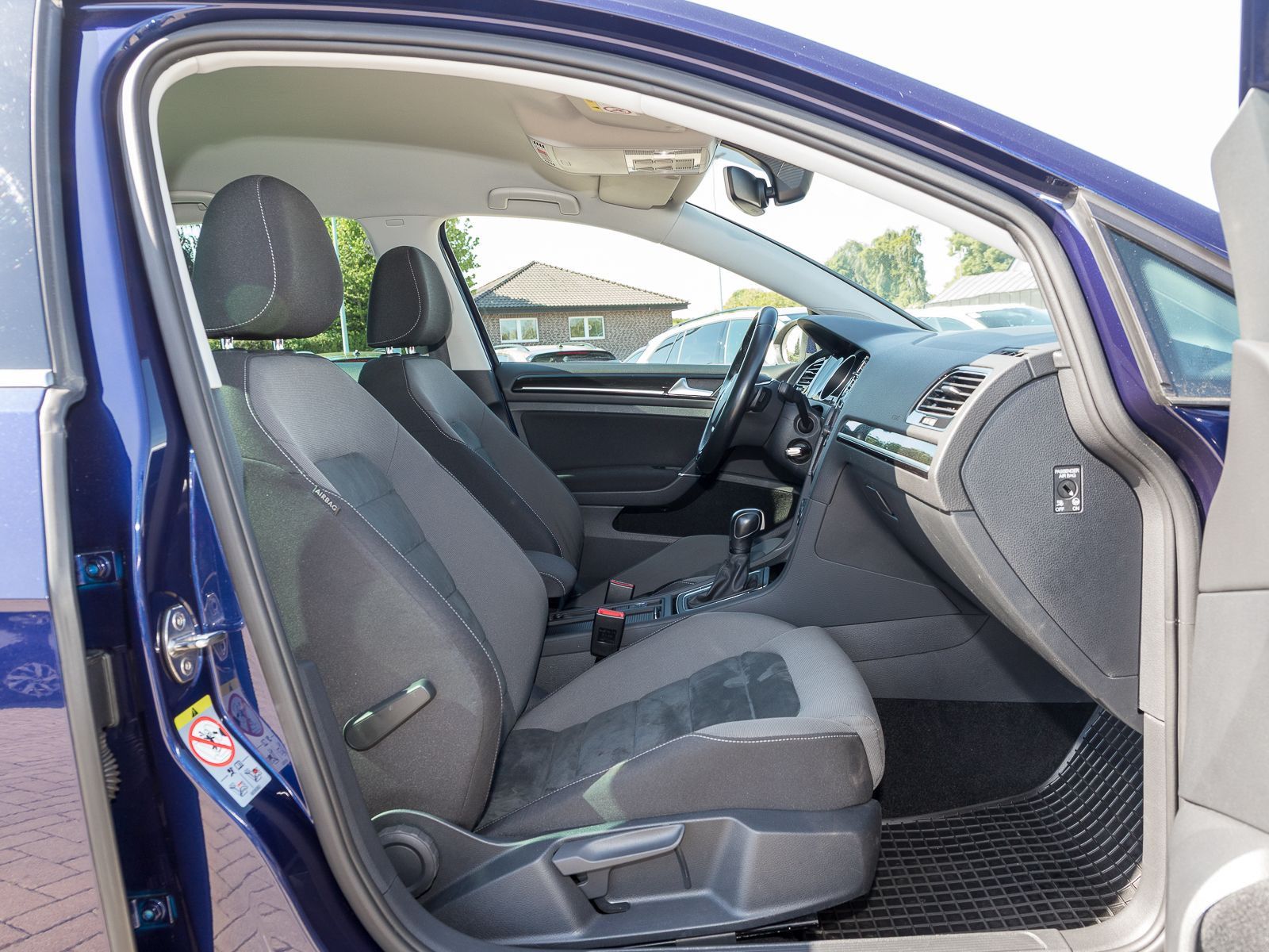 Volkswagen Golf Variant 1.5 TSI HIGHLINE - Samsaru's Car Outlet