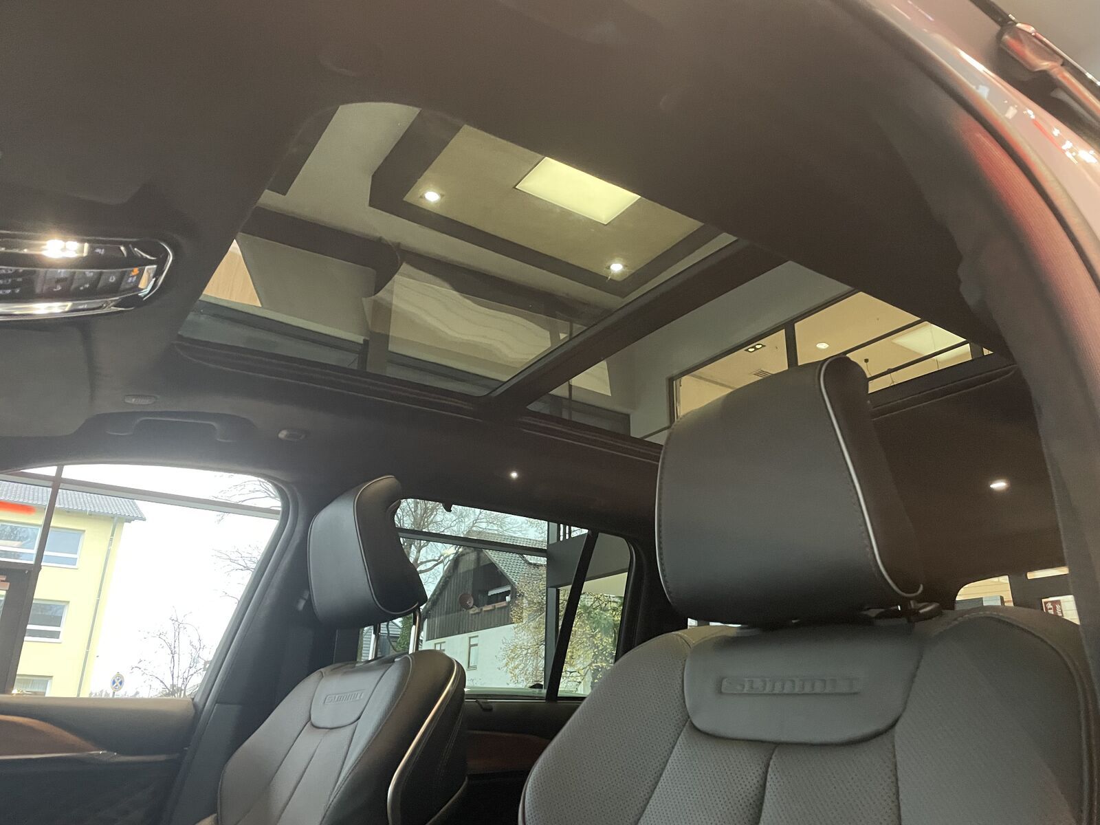 Jeep Grand Cherokee Summit Reserve PHEV 4xe, AHK