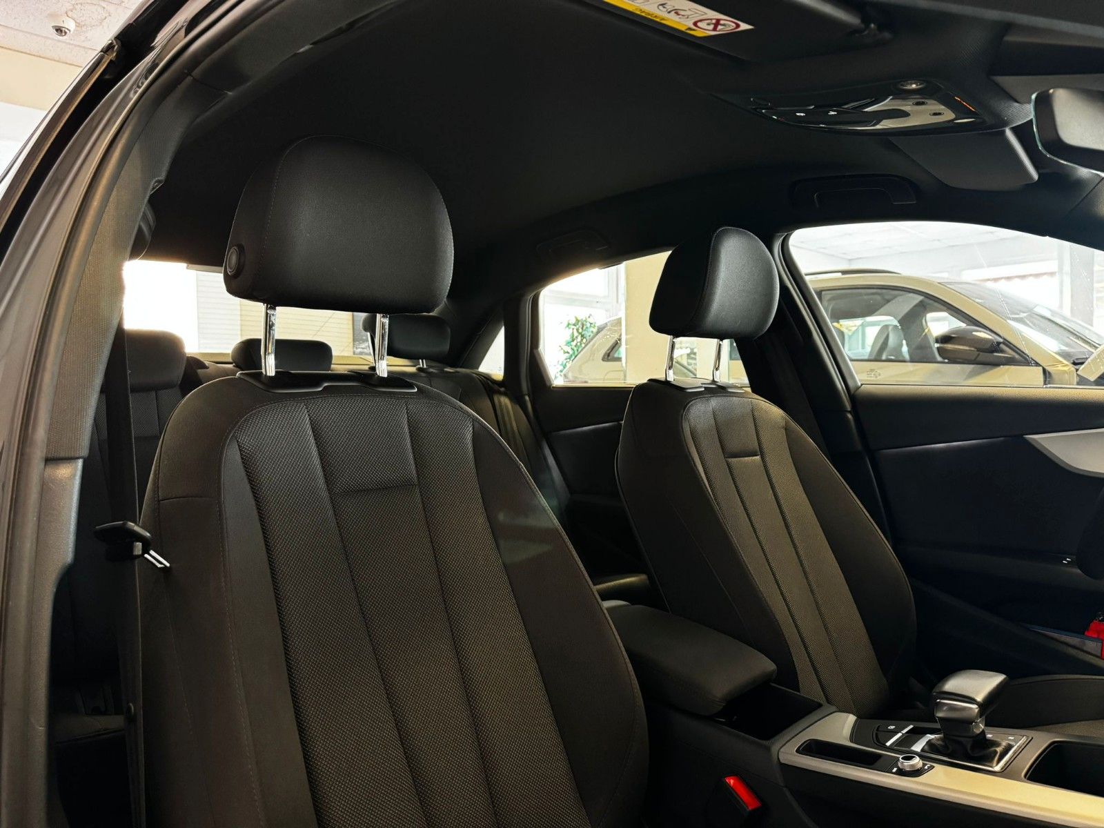 Audi A4 Lim. 40 TDI quattro Black Style - Samsaru's Car Outlet
