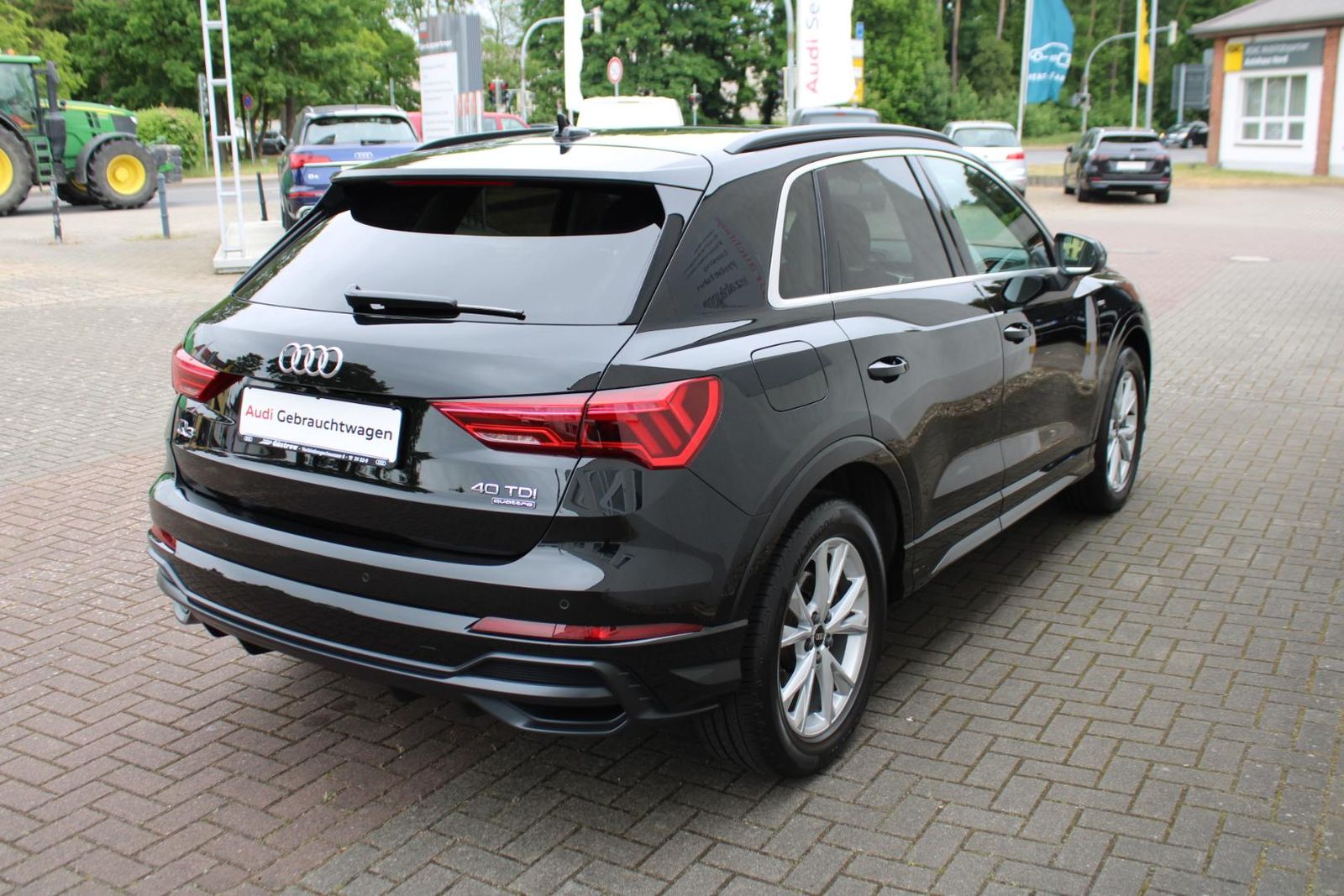 Audi Q3 S line Q3 TDI quattro - Samsaru's Car Outlet