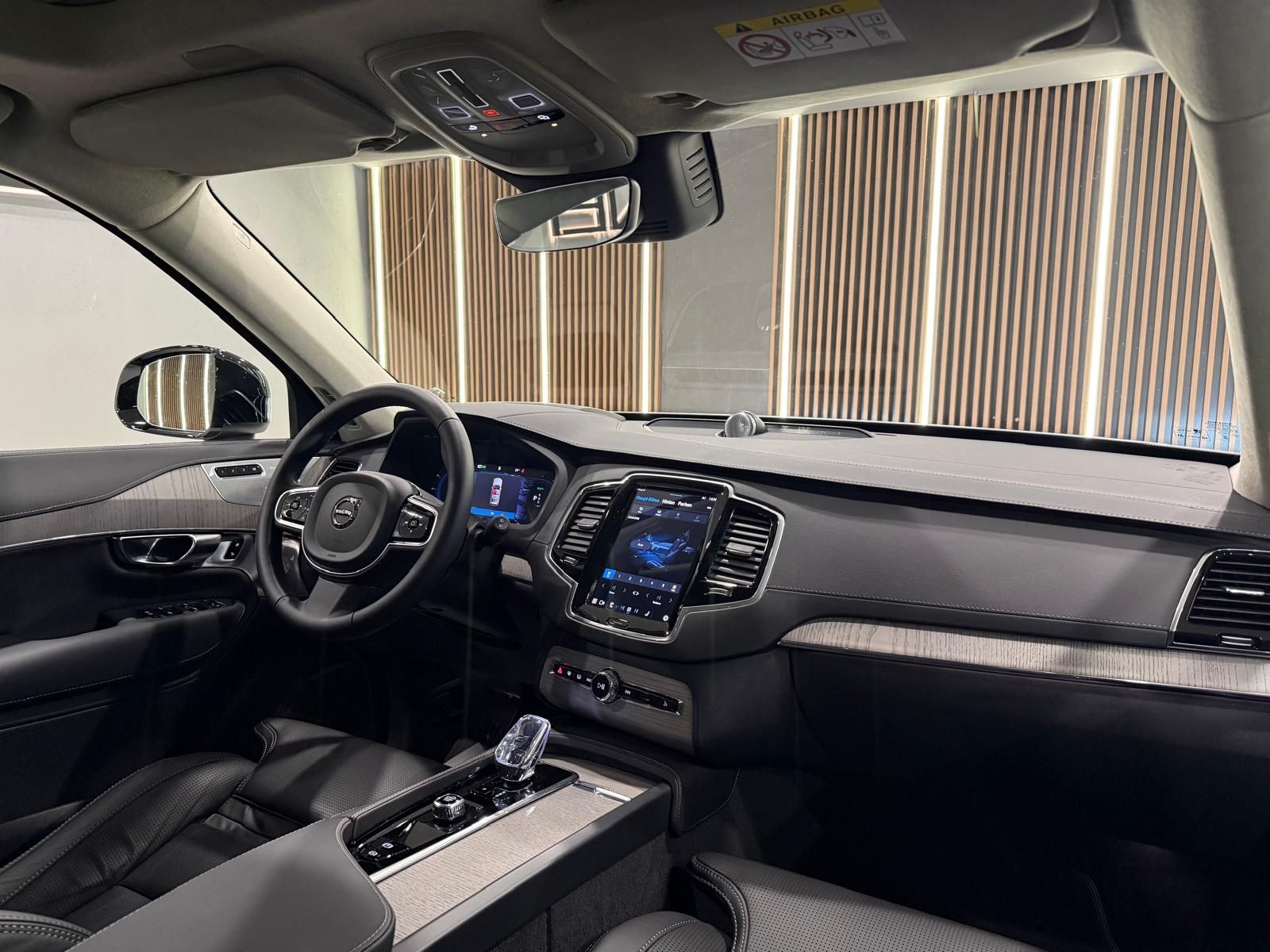Volvo XC90 Ultra Dark Recharge*LED*RFK360°*7SITZER*