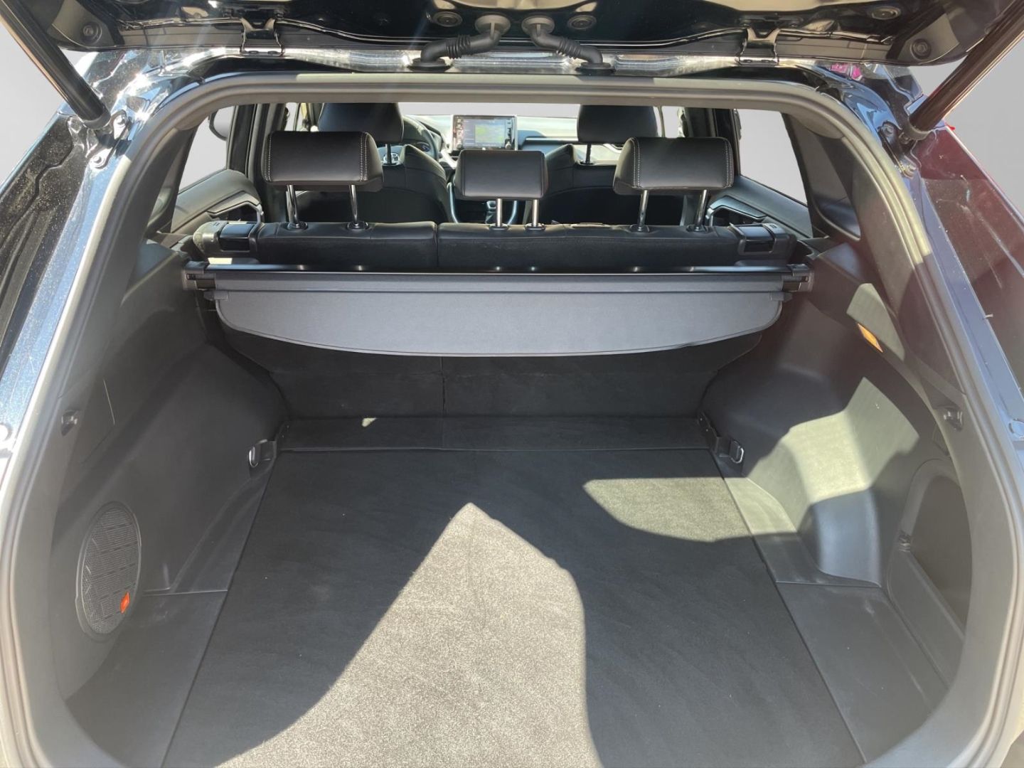 Toyota RAV 4 2.5 Hybrid 4x4 Black Edition - Samsaru's Car Outlet
