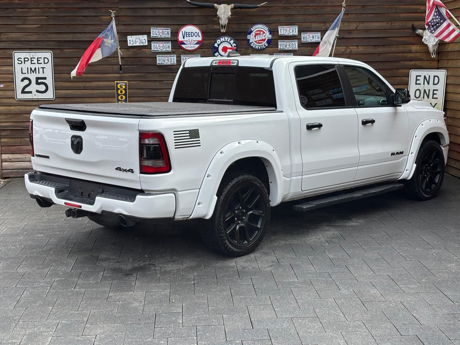 Dodge RAM 1500 Laramie 5.7L 12Zoll Display 4x4 LPG AHK