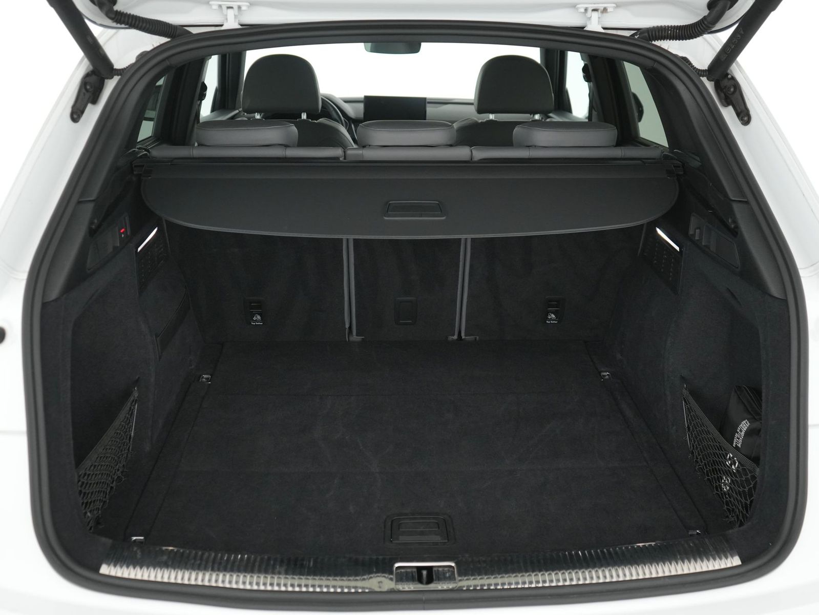 Audi Q5 40 TDI quattro S line - Samsaru's Car Outlet