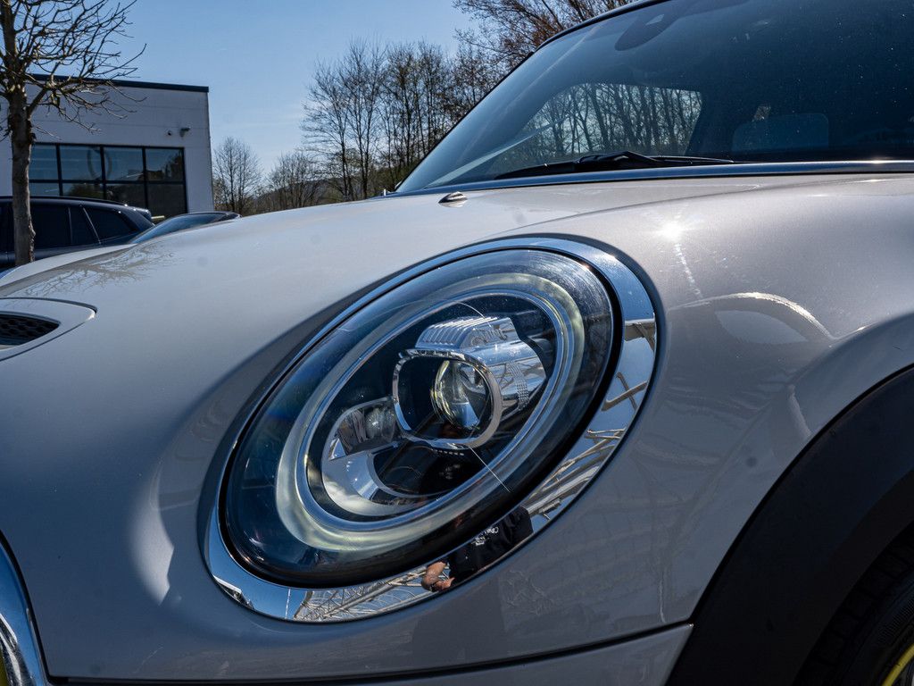 MINI Cooper SE Trim - Samsaru's Car Outlet