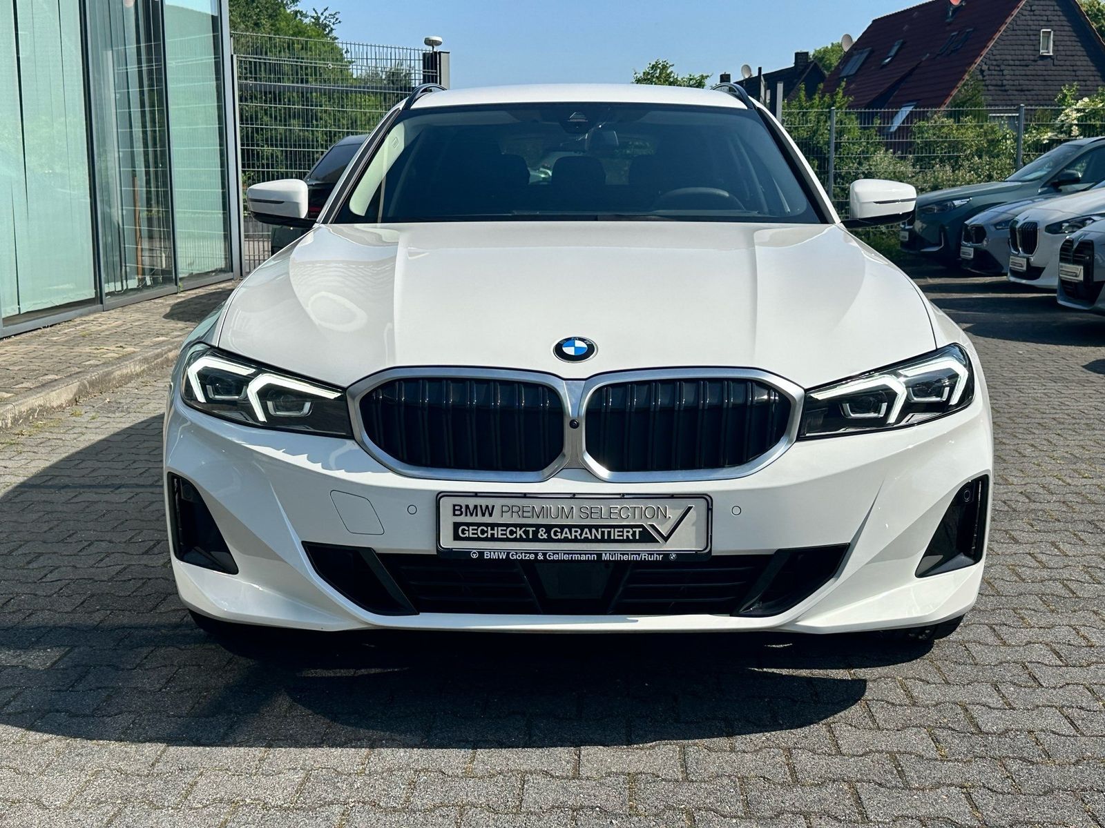 BMW 318i Touring DrivingAssist Stop&Go HeadUp AHK