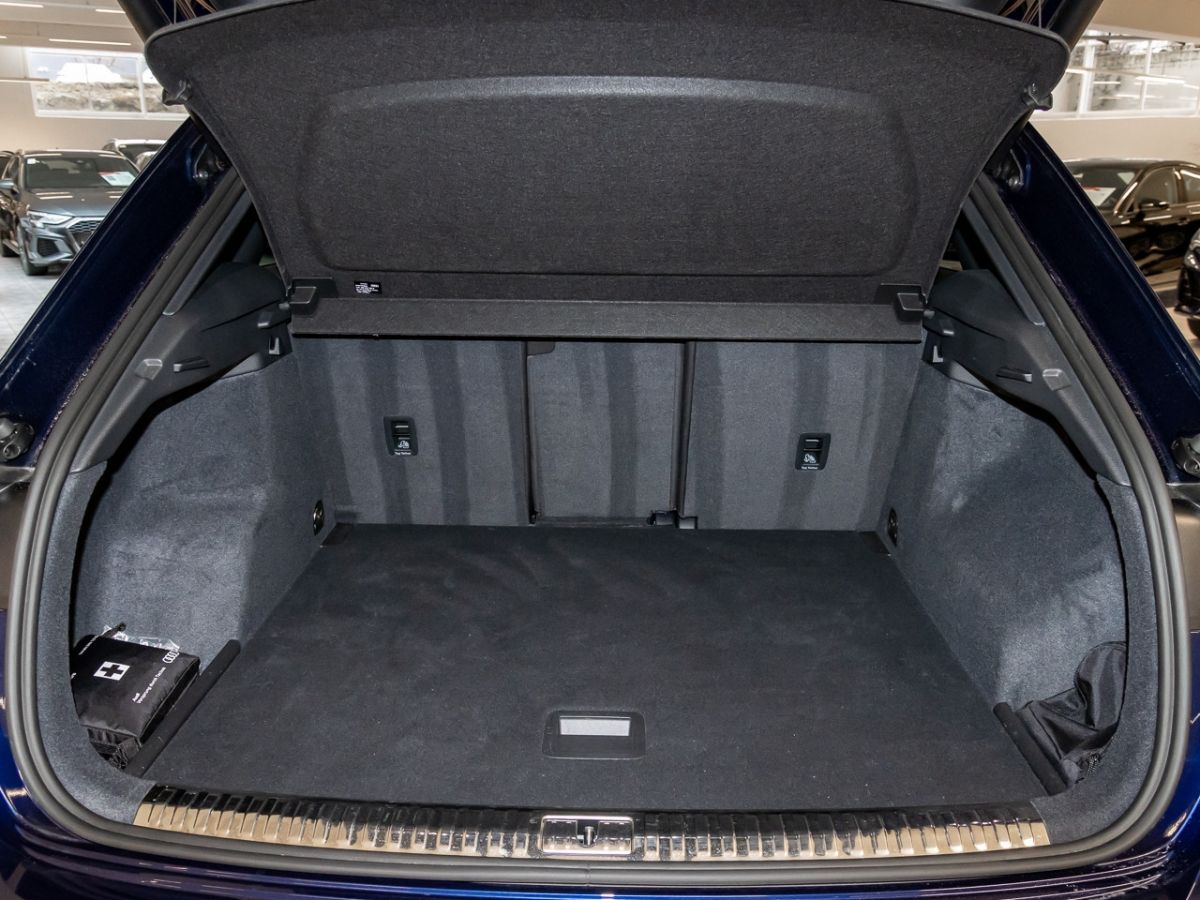 Audi Q3 S line 40 TFSI quattro - Samsaru's Car Outlet