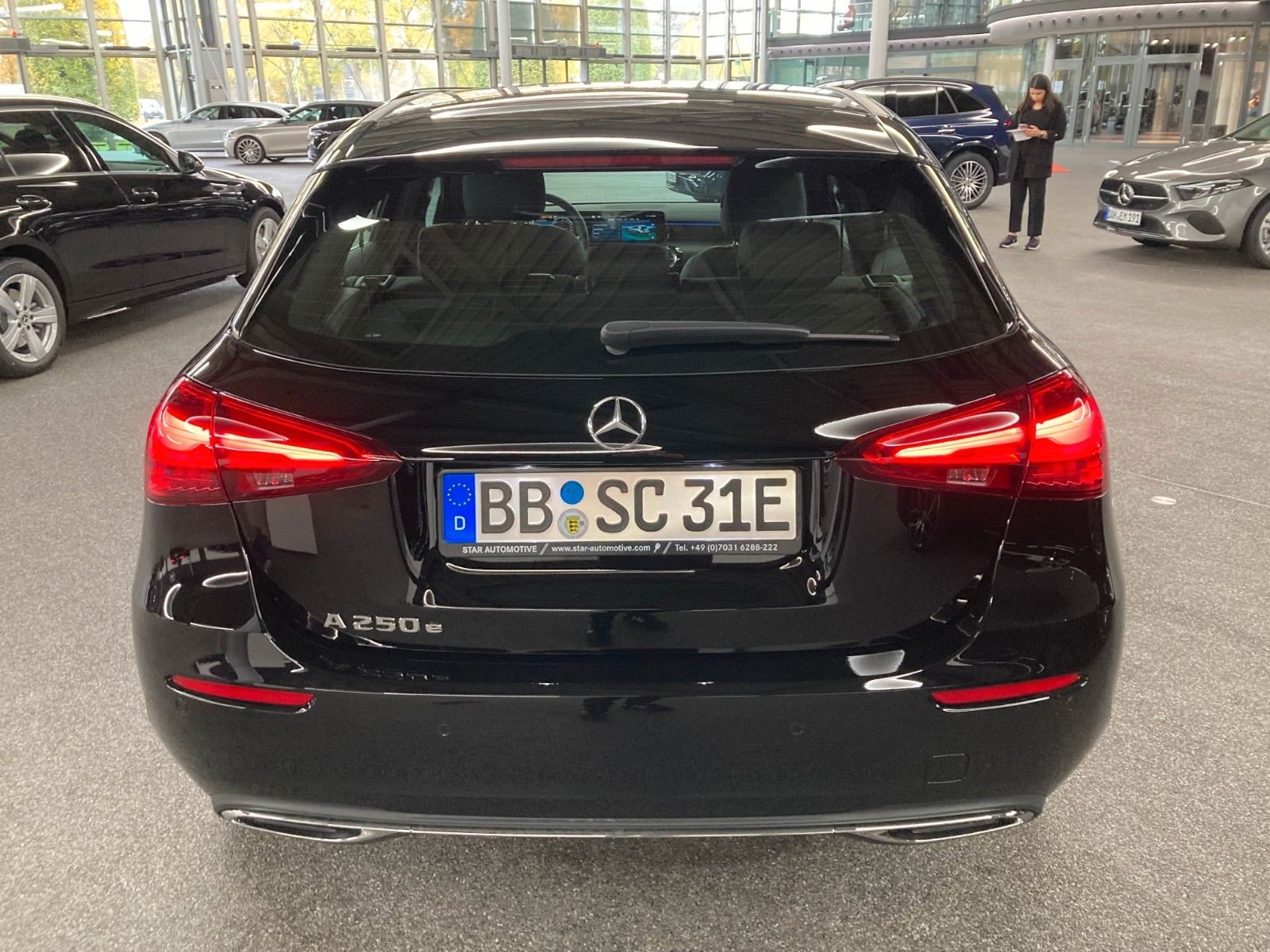 Mercedes-Benz A 250 e - Samsaru's Car Outlet
