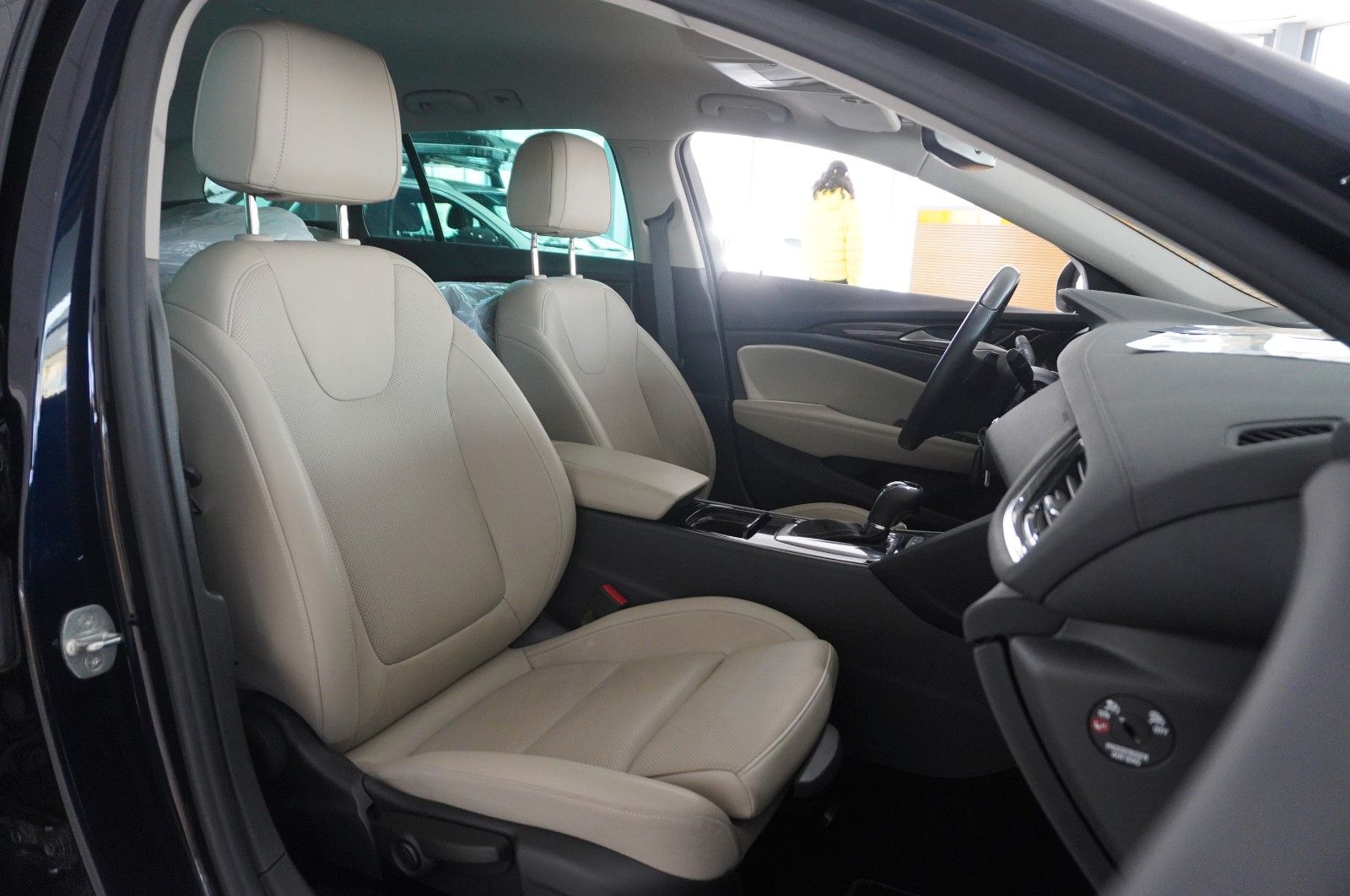 Opel Insignia B ST 2.0D INNOV. 4X4 - Samsaru's Car Outlet