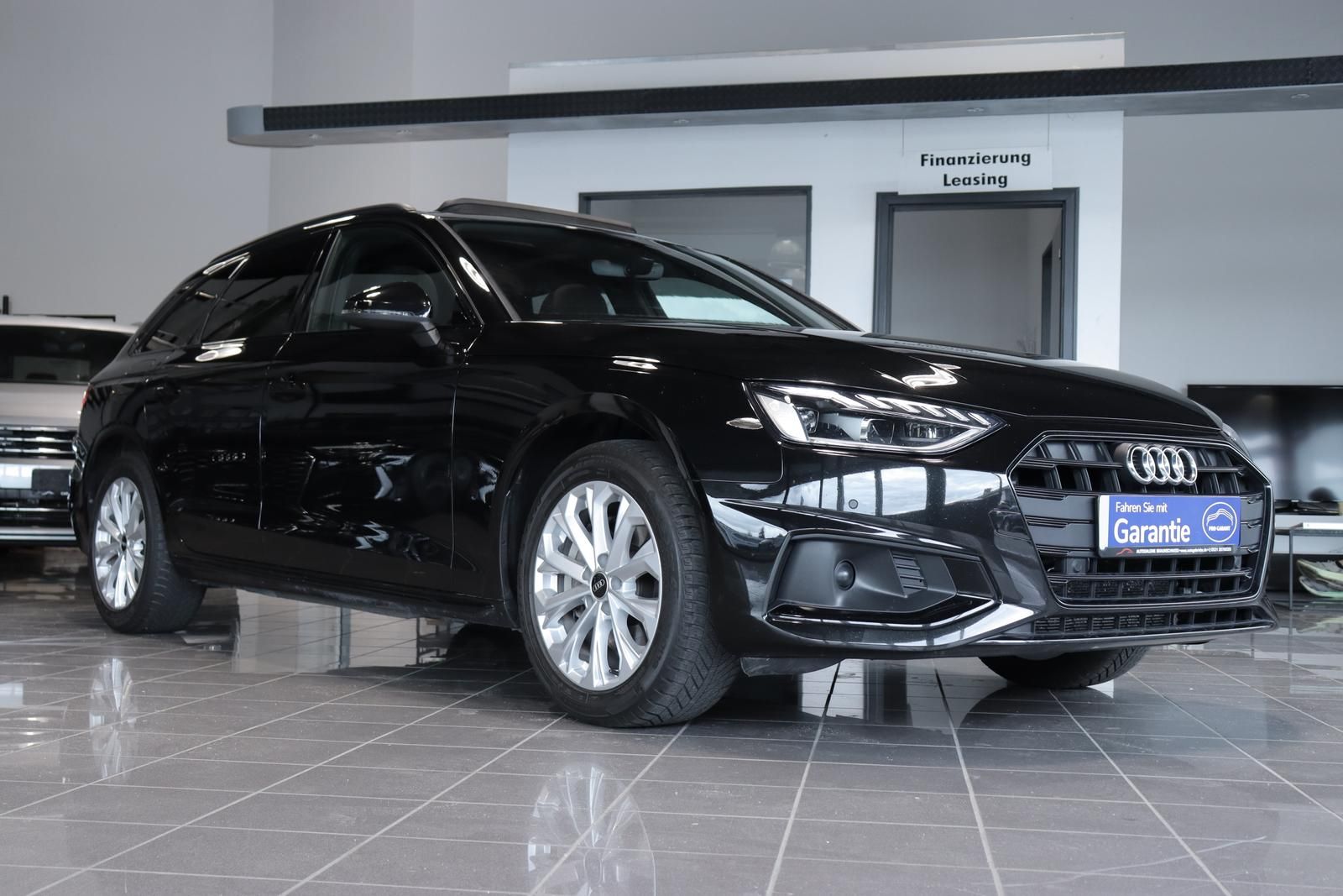 Audi A4 Avant 2.0 TDI S tronic advanced - Samsaru's Car Outlet