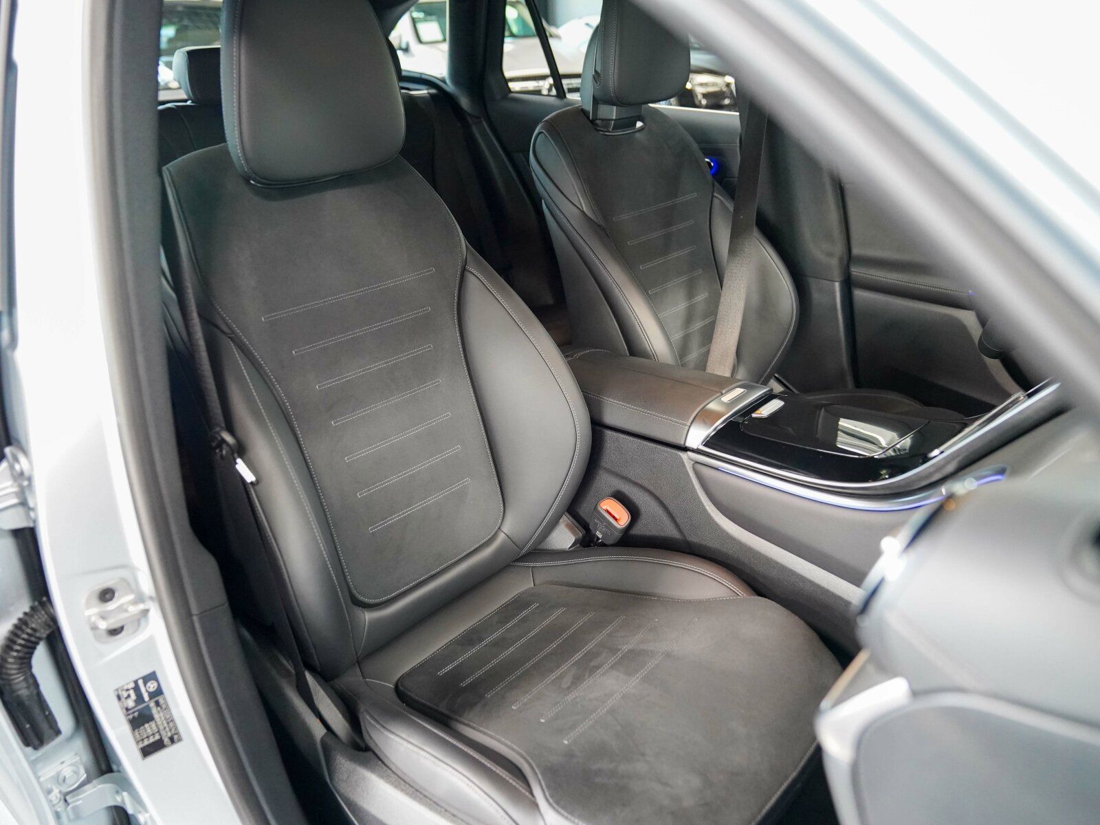 Mercedes-Benz GLC 300 de 4M AMG Line - Samsaru's Car Outlet