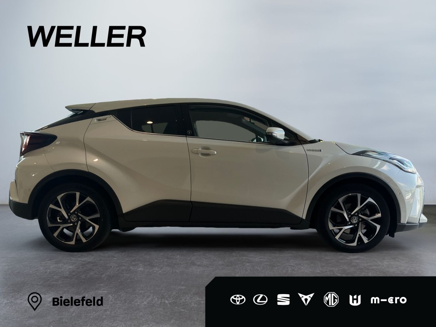 Toyota C-HR 2.0 Hybrid Team - Samsaru's Car Outlet