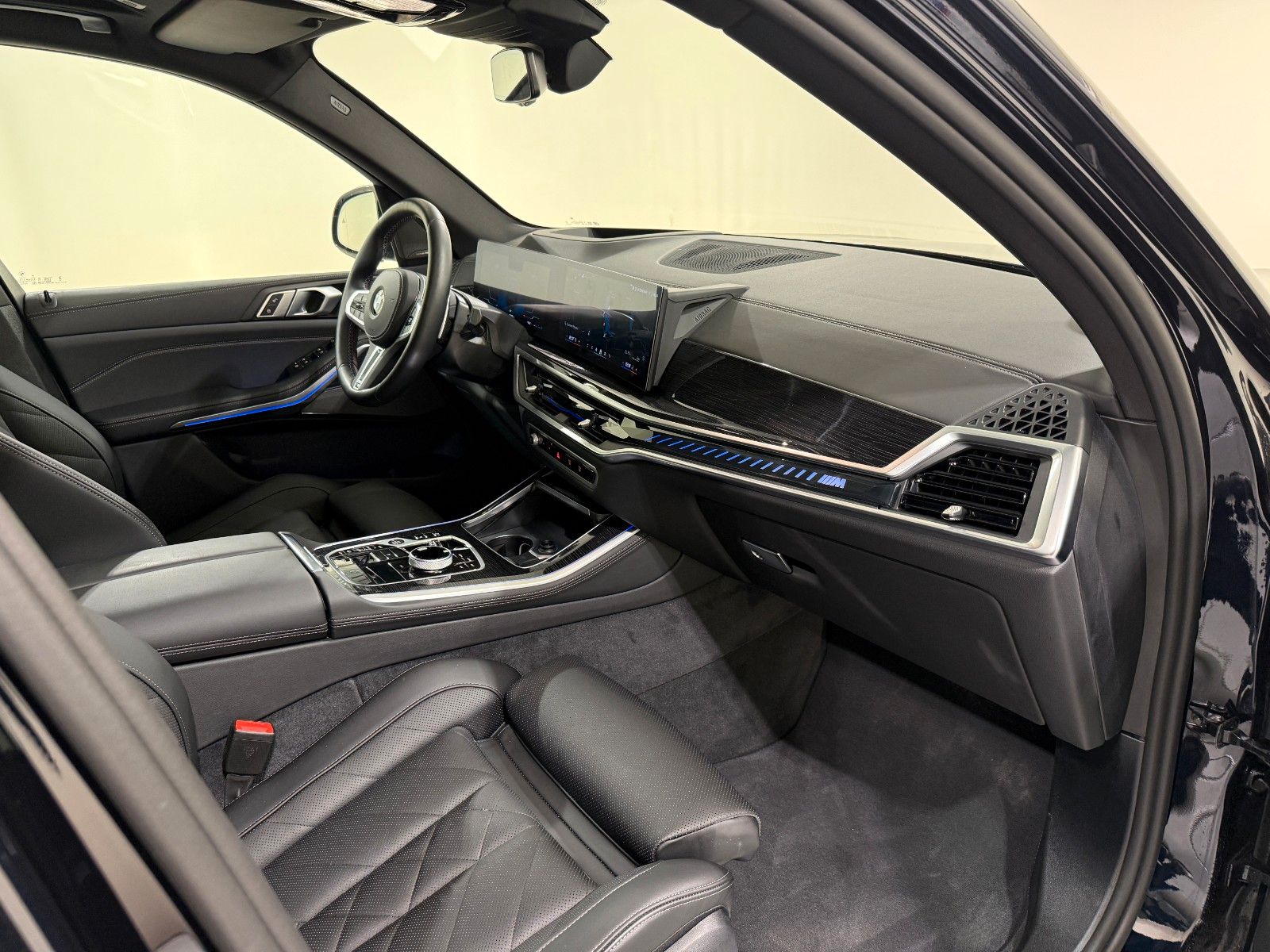 BMW X5 M60i xDrive Standhzg AHK ACC 360° HUD HK Pano