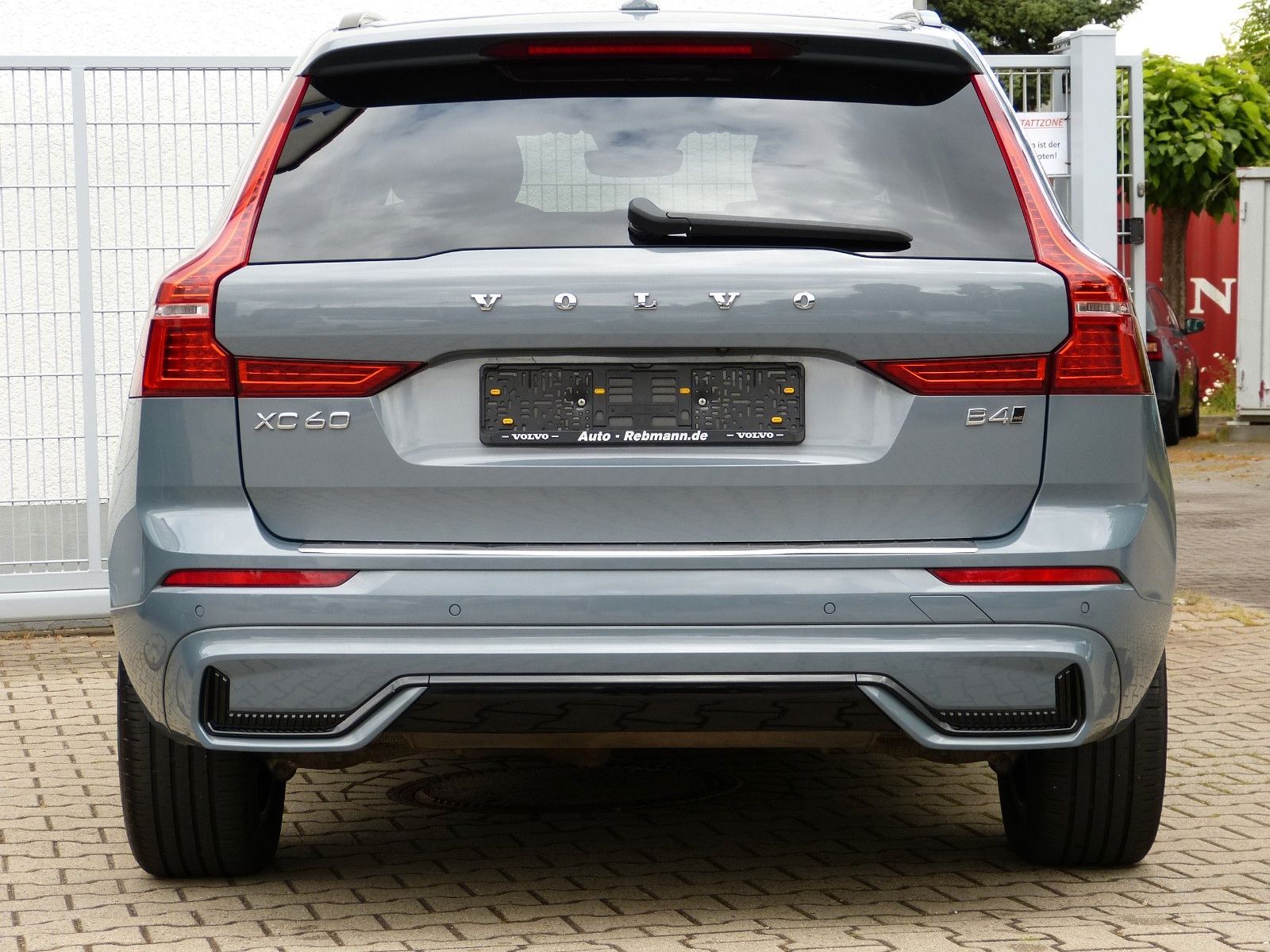 Volvo XC60 B4 Plus Dark AWD StdHz*ACC*AHK