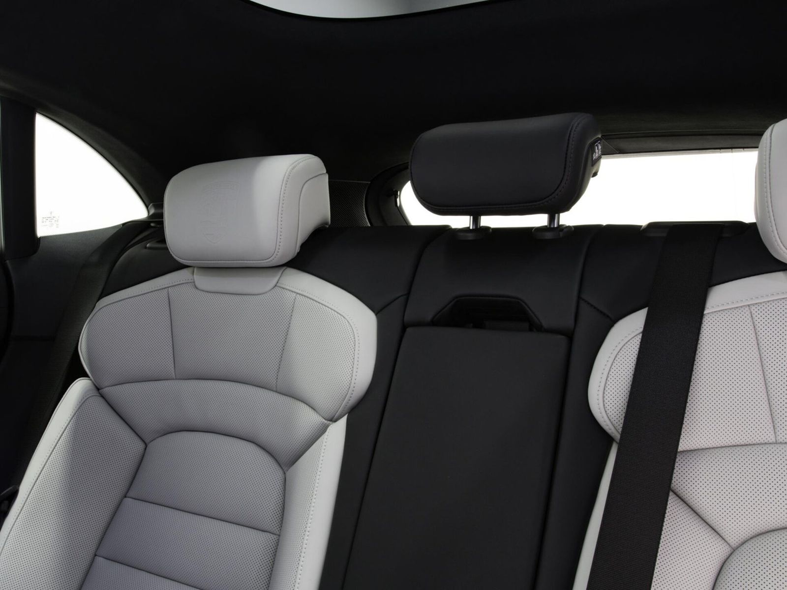 Porsche Taycan 4S Cross Turismo