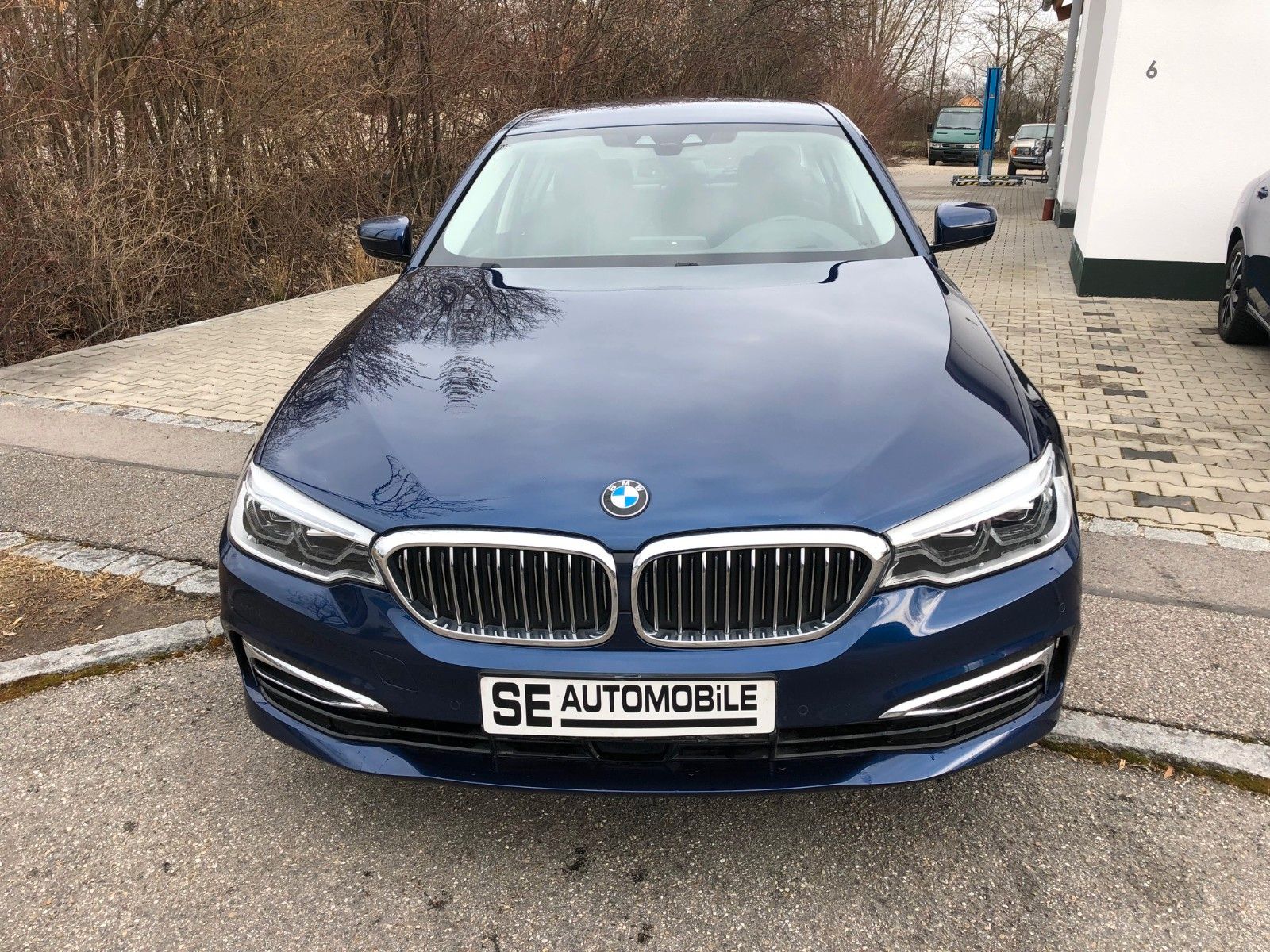 BMW 530 d xDrive *HEAD-UP-LEDER-NAVI*KAME*KOMFOR*LED