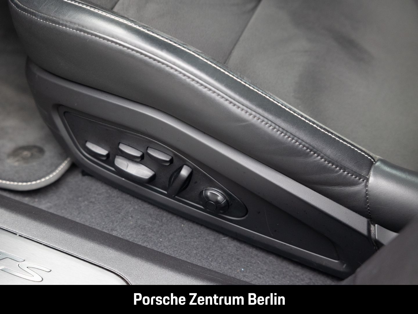 Porsche Taycan GTS BOSE Rückfahrkamera Panoramadach LED