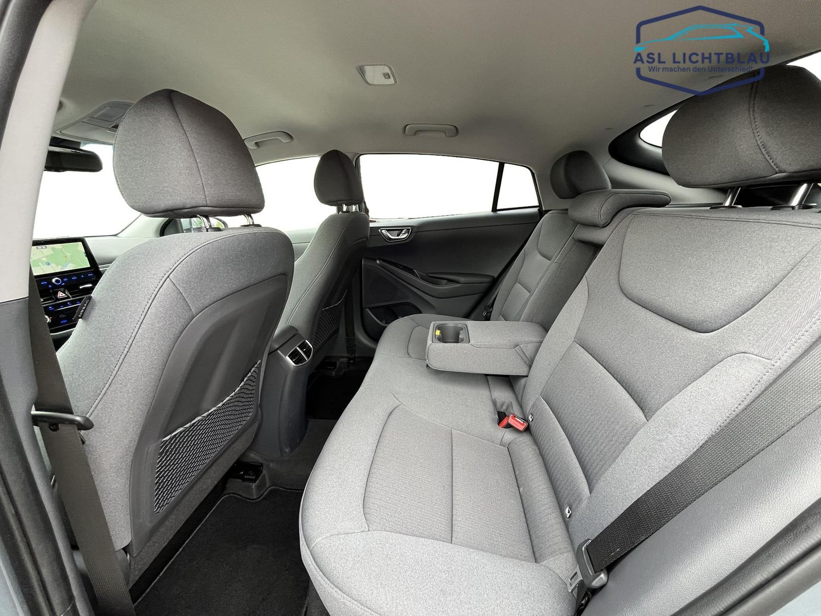 Hyundai IONIQ Facelift Hybrid STYLE - Samsaru's Car Outlet