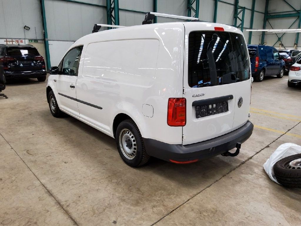 Volkswagen Caddy Maxi 2.0 TDI DSG - Samsaru's Car Outlet