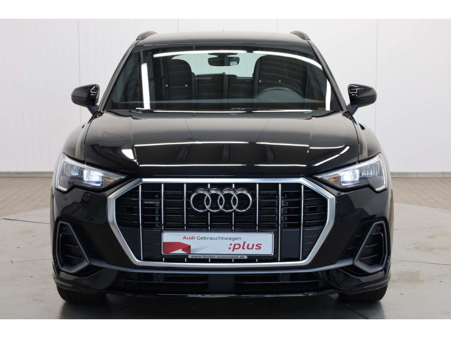 Audi Q3 35 TDI quattro S line S-Tronic - Samsaru's Car Outlet