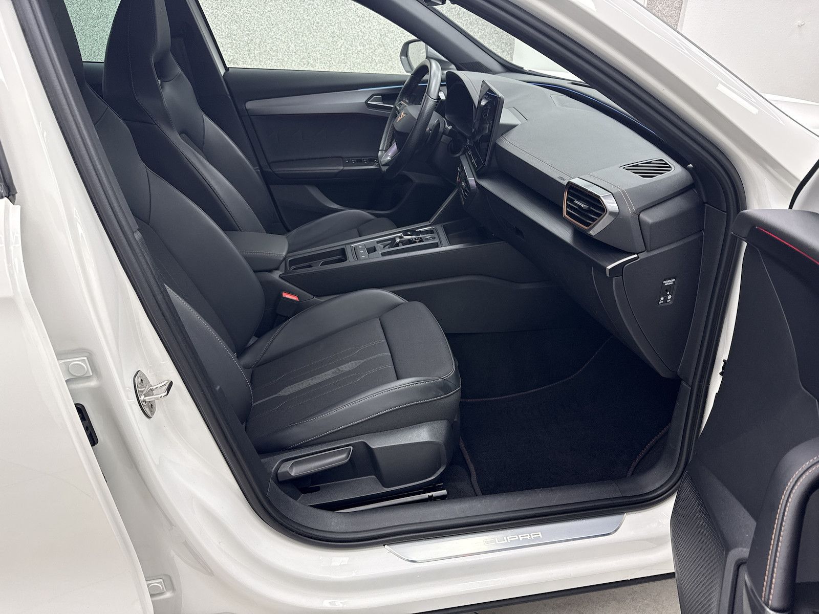 Cupra Formentor VZ 2.0 TSI 4Drive ACC DCC AHK Rcam Nav