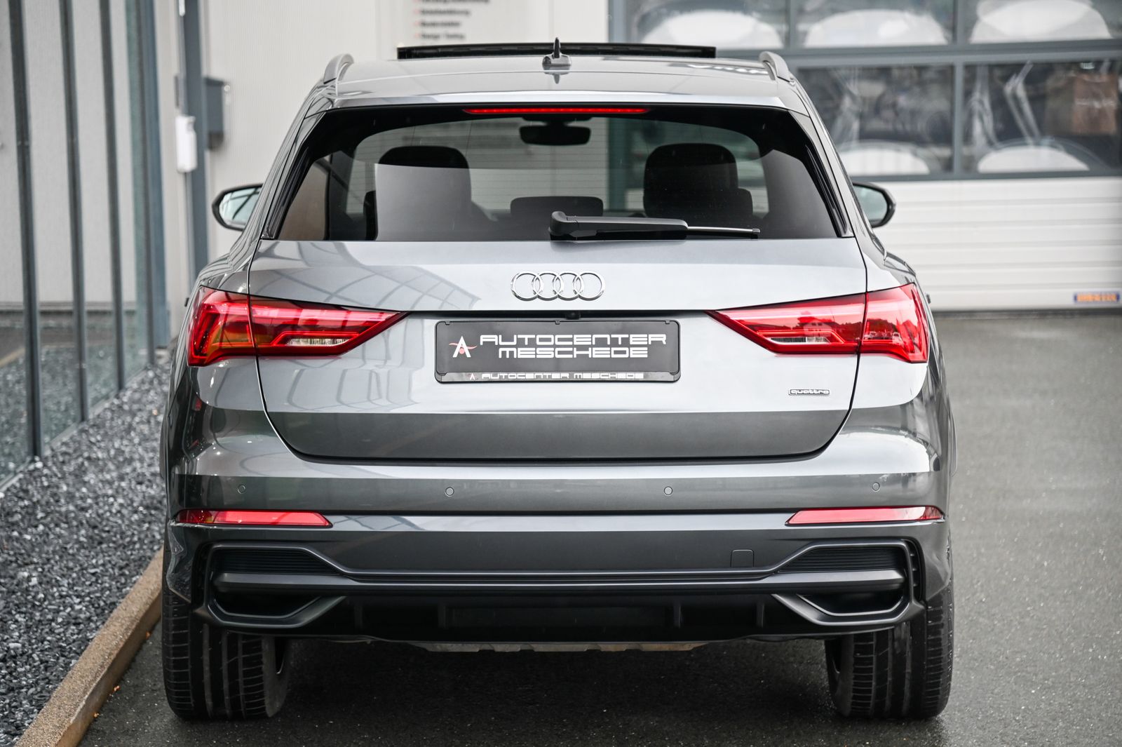 Audi Q3 40 TFSI quattro S line - Samsaru's Car Outlet