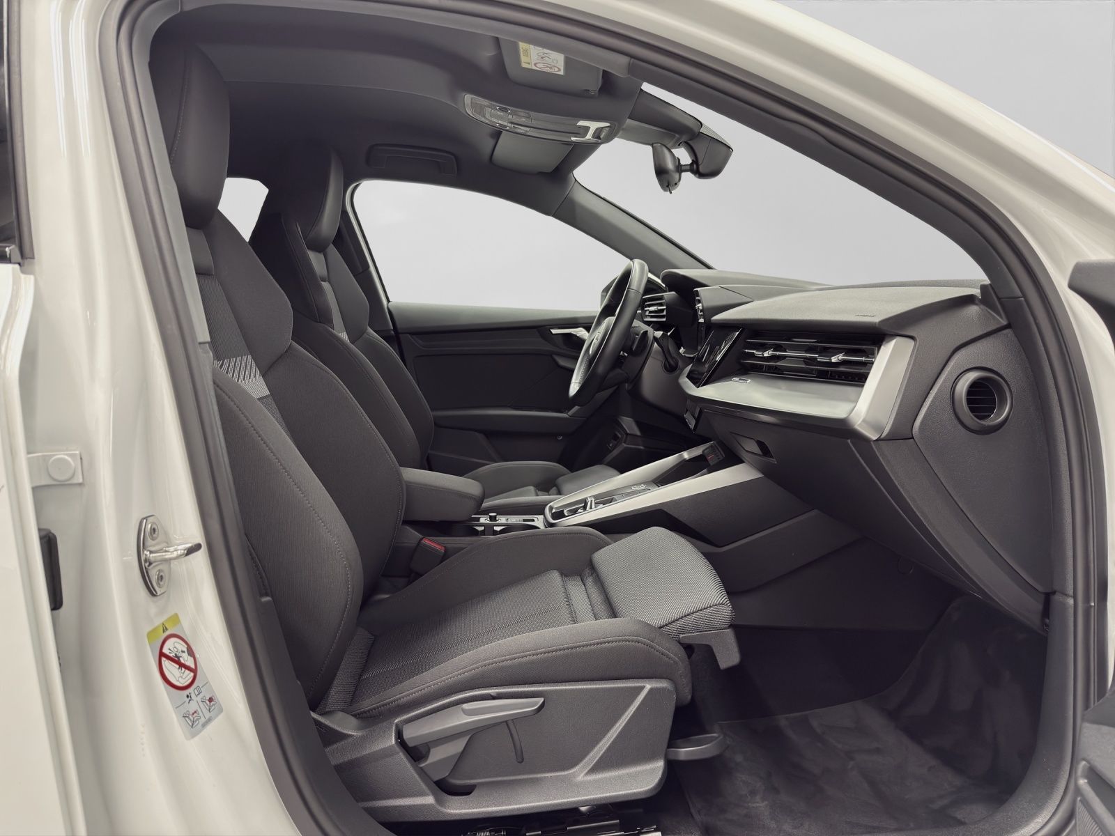 Audi A3 Sportback 45 TFSIe S LINE LM17 TEMPOMAT STAND