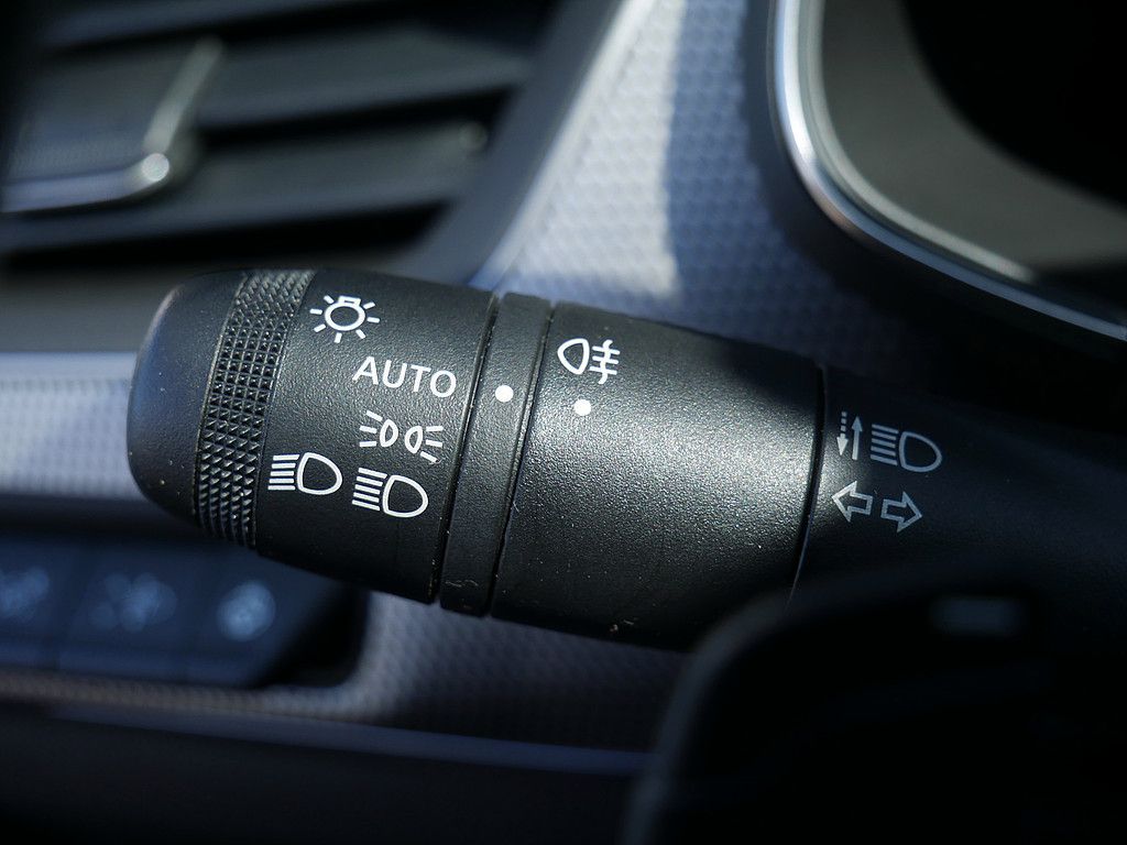 Renault Arkana Techno TCe 140 EDC - Samsaru's Car Outlet