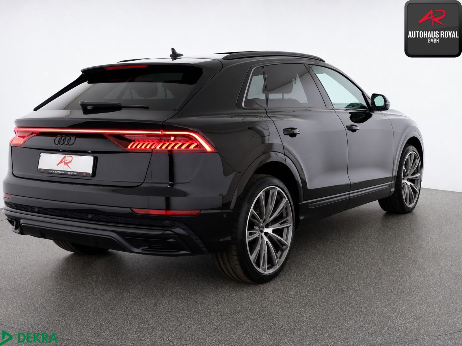 Audi Q8 55 TFSI qu 3x S LINE LUFT,HUD,360,ACC,BANG+O