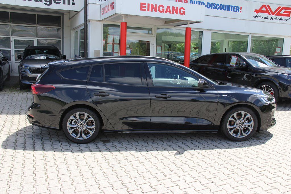 Ford Focus Turnier 155PS ST-LINE LED AdapTempomat CAM
