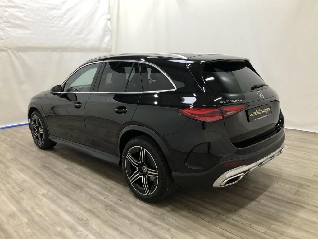 Mercedes-Benz GLC 300 d 4MATIC AMG+ILS+MBUX+AHK+Pano+SHD+Wide