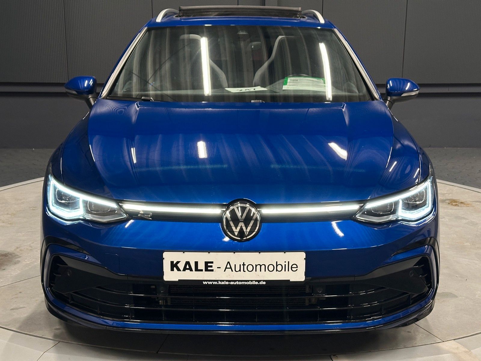 Volkswagen Golf Variant R-Line 4Motion*PANORAMA*AHK*Standhz