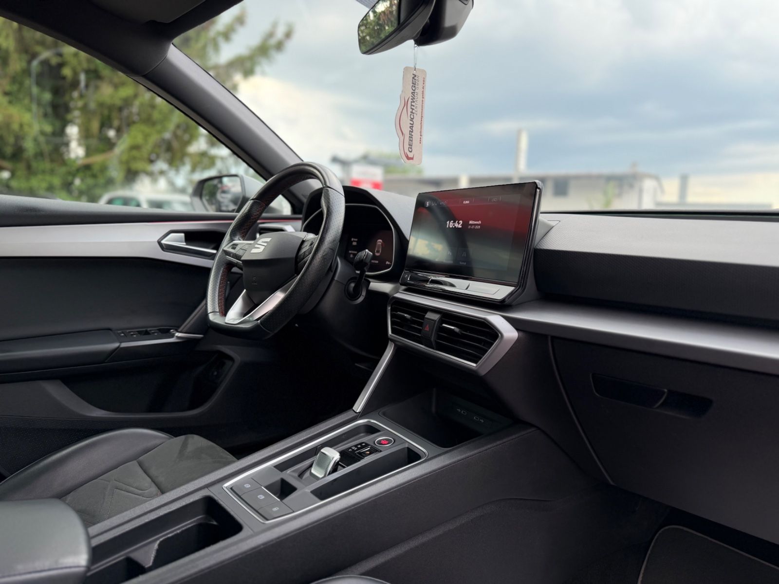 Seat Leon Sportstourer FR*e-Hybrid*LED*Kam*Navi*Aut*