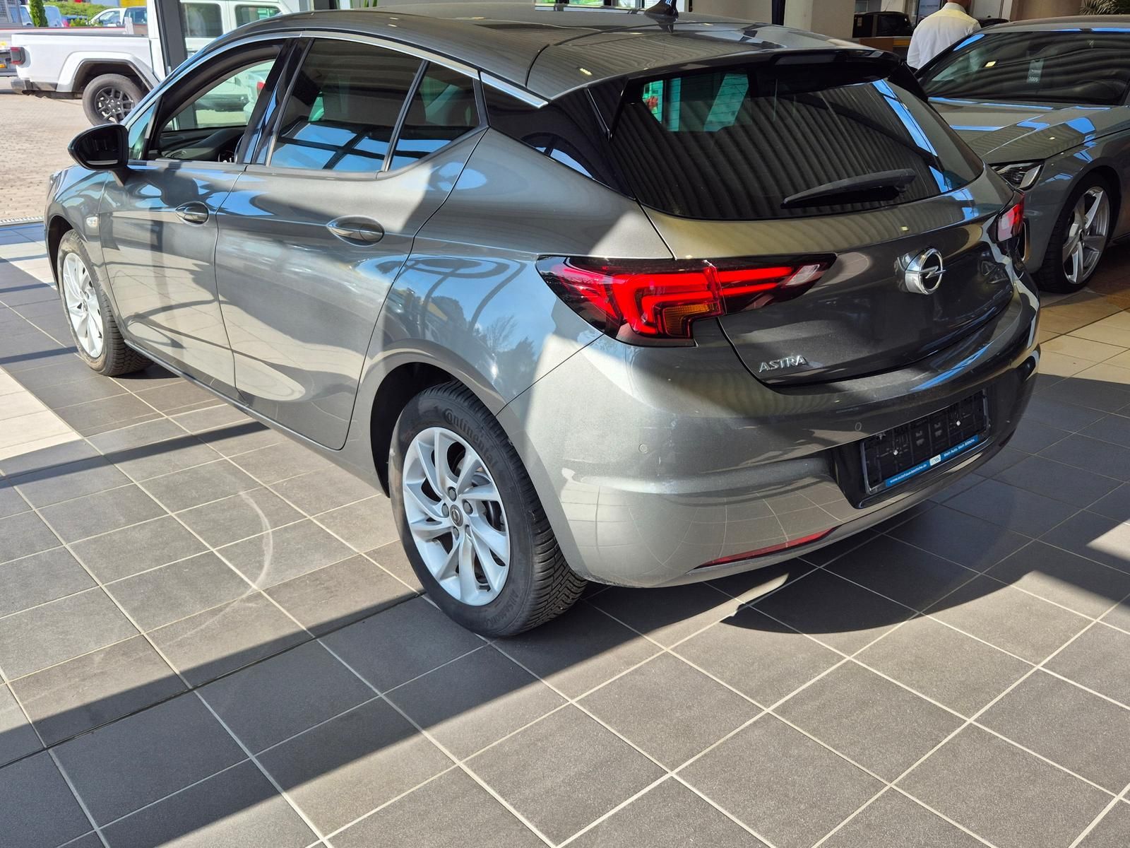 Opel Astra 1.4 Turbo - Samsaru's Car Outlet