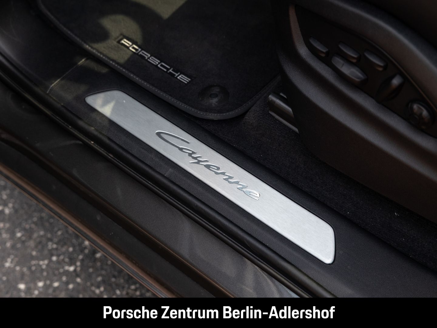 Porsche Cayenne E-Hybrid Coupe Luftfederung Panoramadach