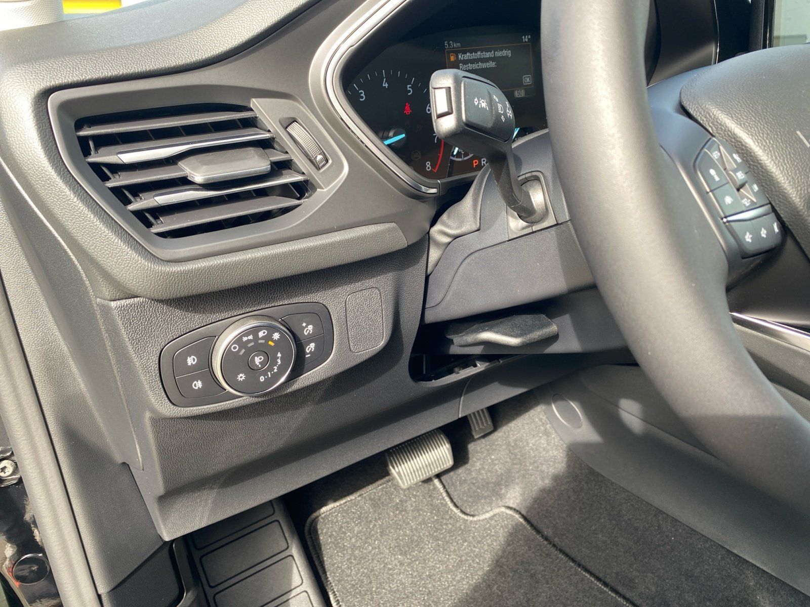 Ford Focus Titanium Edition 1.0 EcoBoost ACC PDC KAM