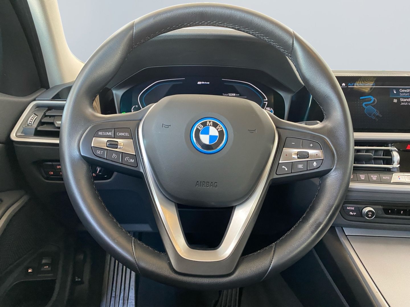 BMW 320 e Touring Advantage - Samsaru's Car Outlet