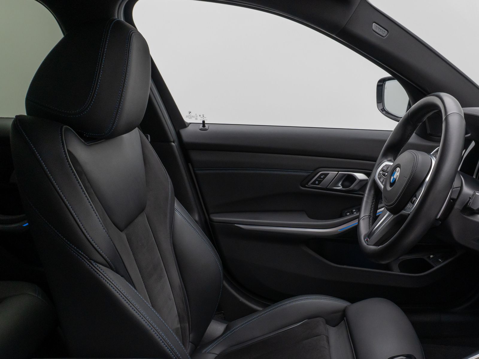 BMW 330e M Sport - Samsaru's Car Outlet