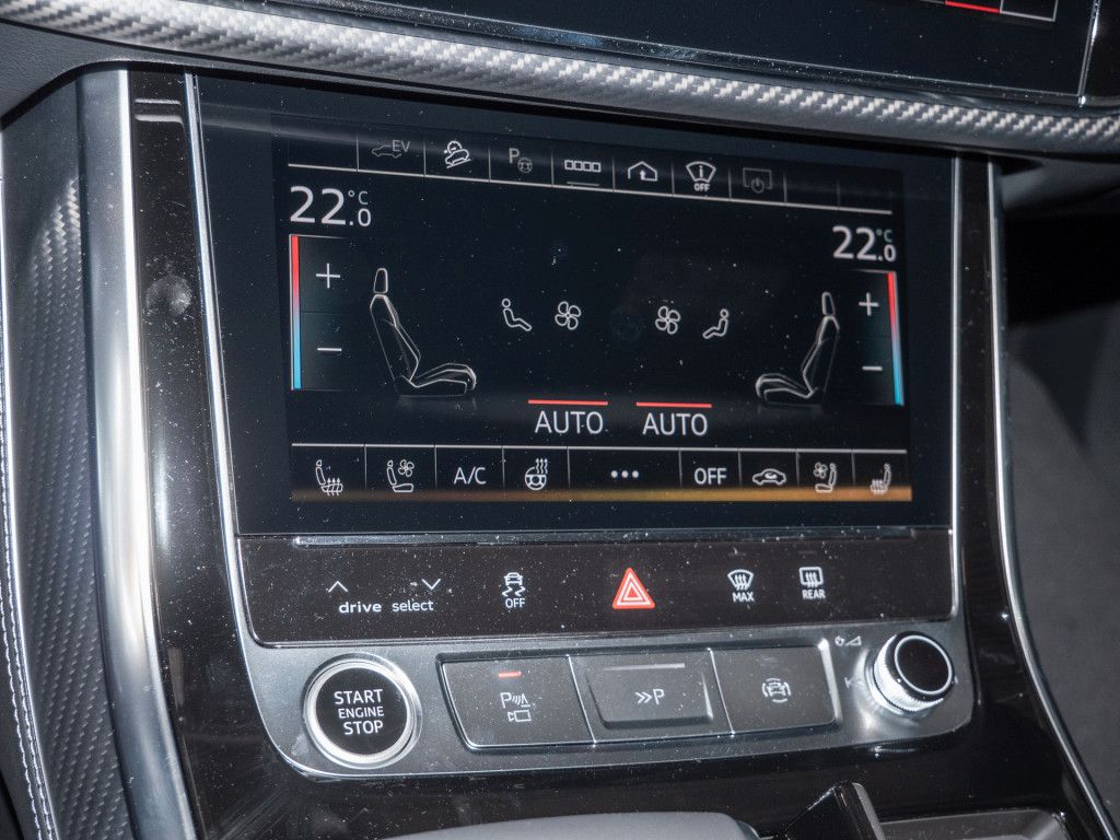 Audi Q7 SUV S line 55 TFSIe quattro AHK PANO B+O HUD