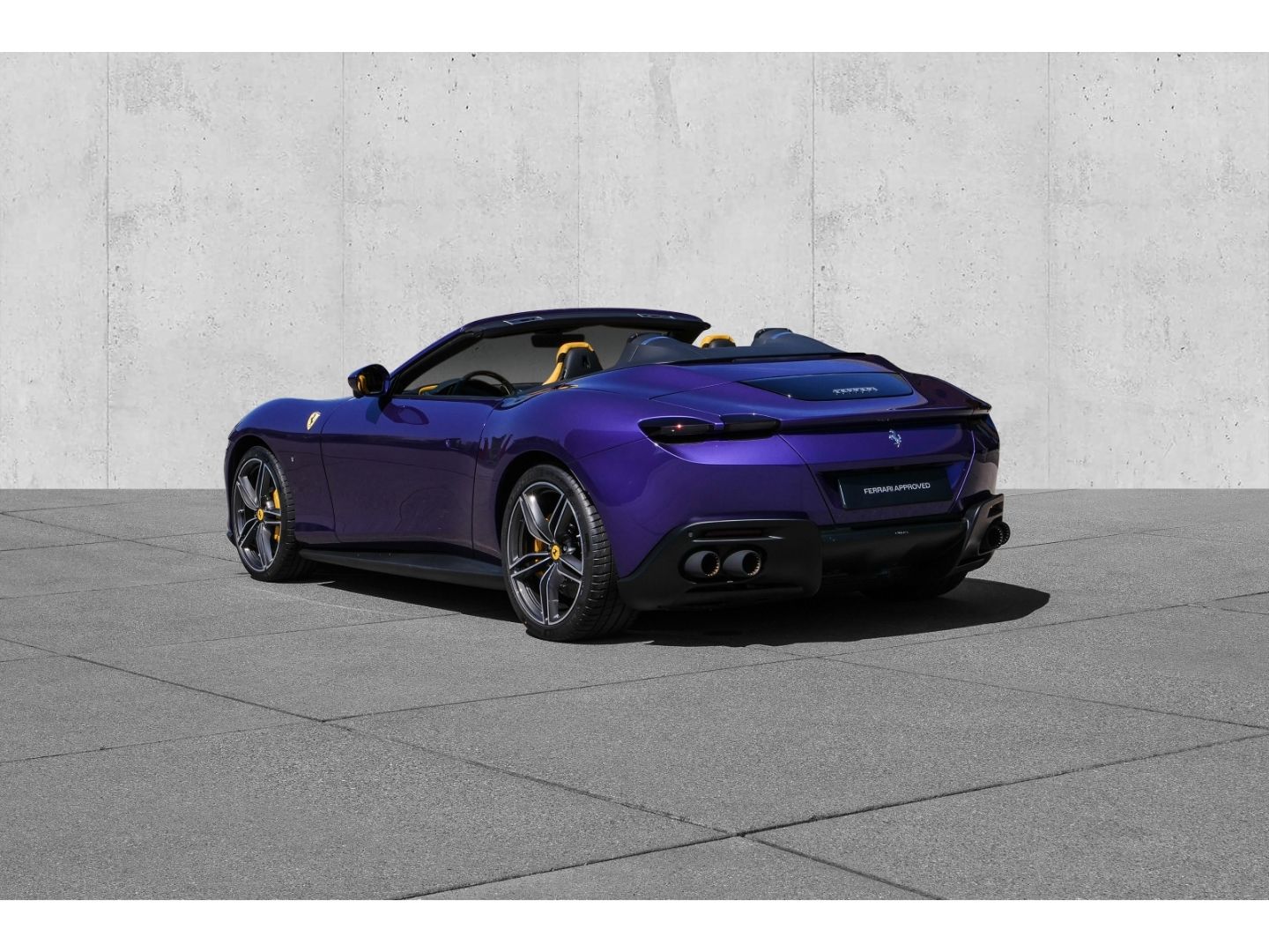 Ferrari Roma Spider - Samsaru's Car Outlet
