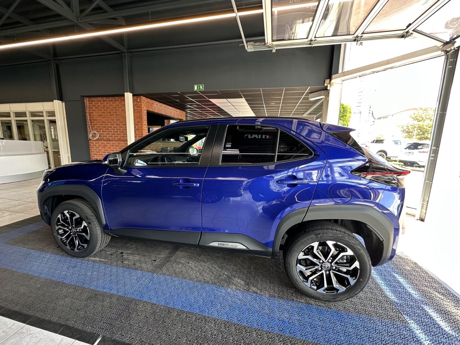 Toyota Yaris Cross 1,5-l-VVT-iE Allrad *SOFORT*
